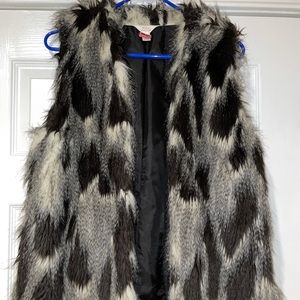 Fur vest